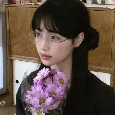 轻轻拂过